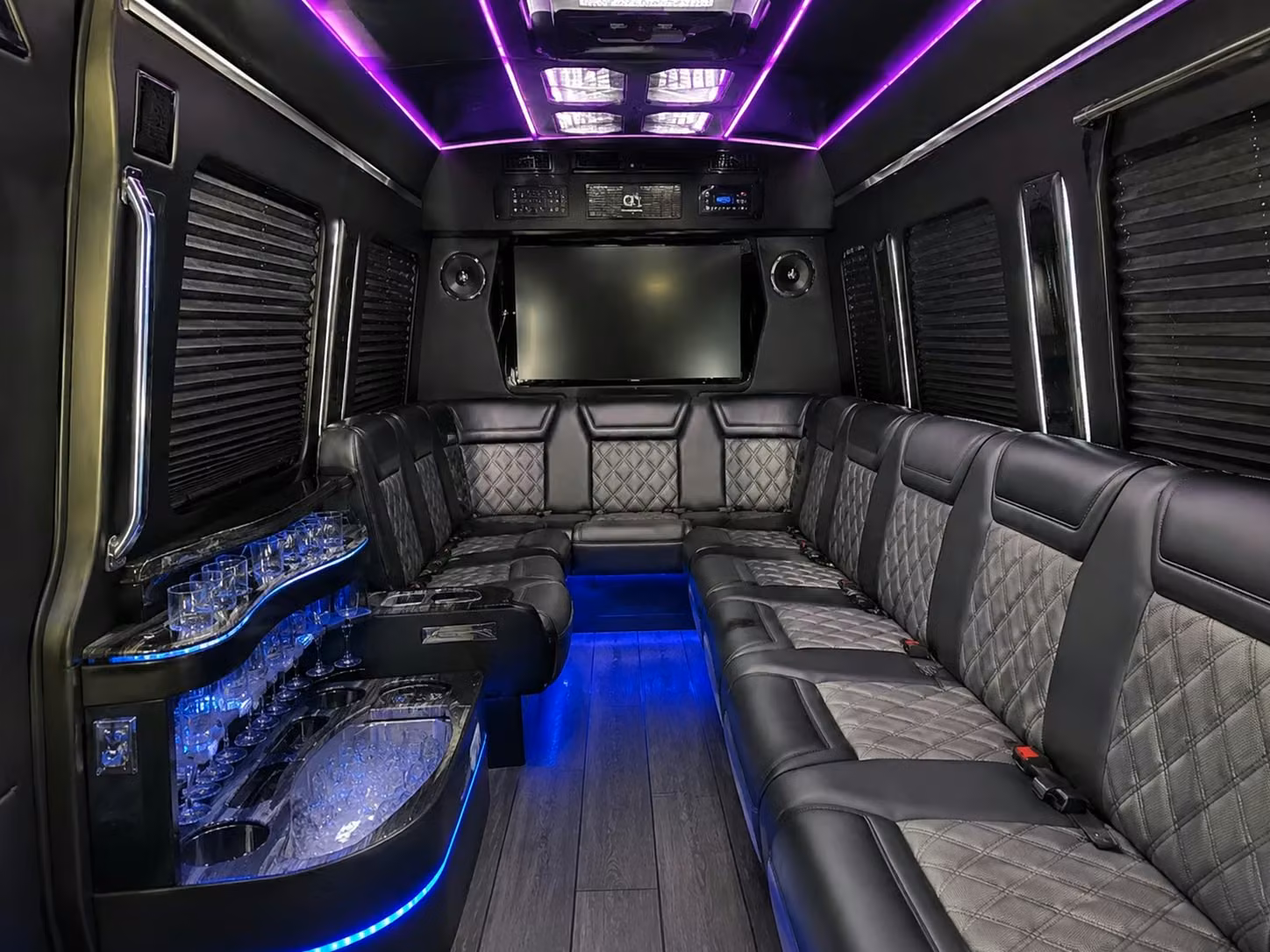 moving wedding guests from pensacola international airport has never been easier