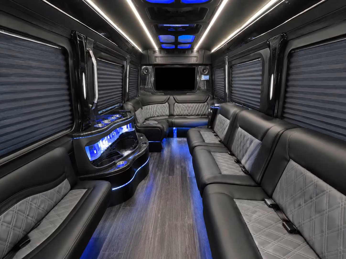 pensacola corporate groups and convention shuttle buses for long distance travel