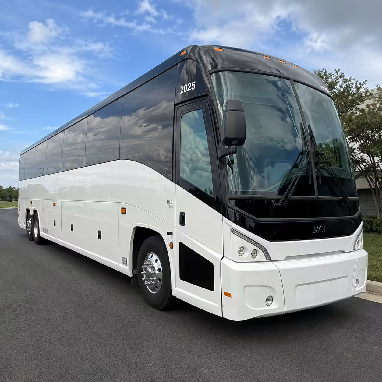 pensacola employee shuttle services for daily commutes and corporate campuses